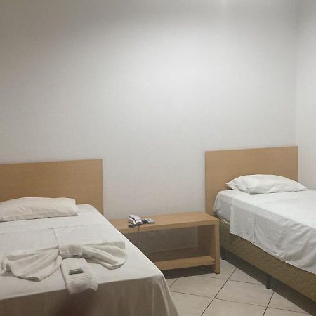Ell Palace Hotel Itaberai Bagian luar foto