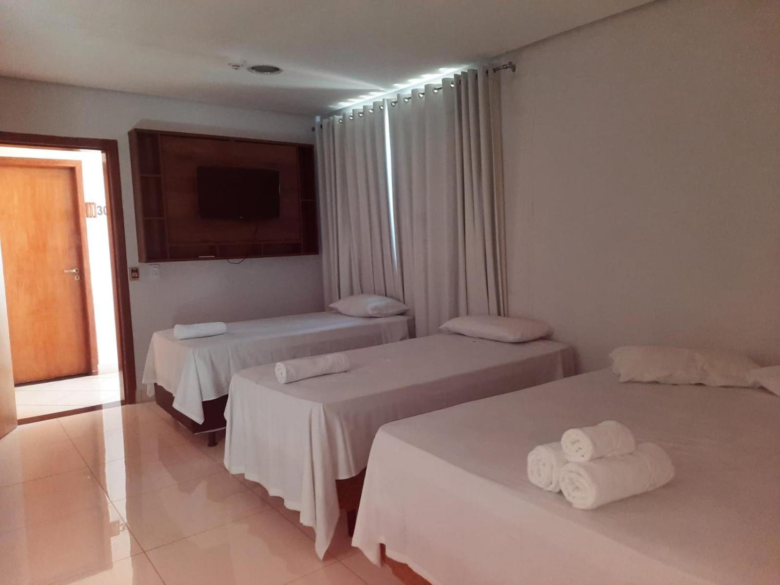 Ell Palace Hotel Itaberai Bagian luar foto